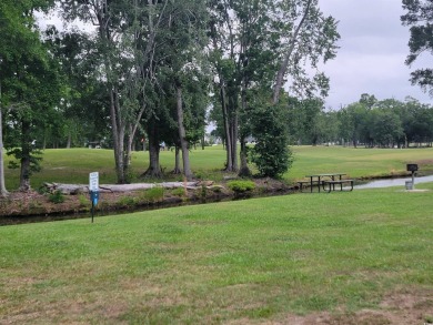 Charming 1-Bedroom and 1 full bathroom condo with golf course on River Oaks Golf Plantation  in South Carolina - for sale on GolfHomes.com, golf home, golf lot