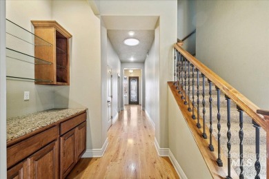 Come escape the prestigious Villas area of Banbury Meadows on BanBury Golf Club in Idaho - for sale on GolfHomes.com, golf home, golf lot