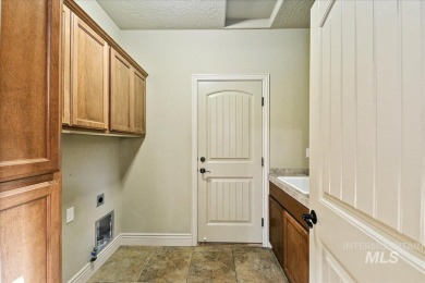 Come escape the prestigious Villas area of Banbury Meadows on BanBury Golf Club in Idaho - for sale on GolfHomes.com, golf home, golf lot