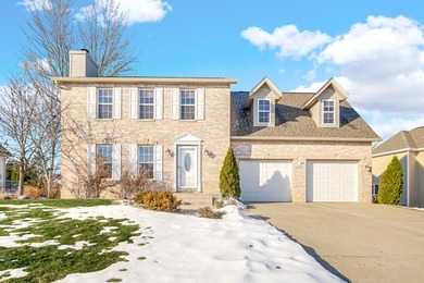 Beautifully-maintained 2-story in Aberdeen! Stepping inside on The Course at Aberdeen in Indiana - for sale on GolfHomes.com, golf home, golf lot