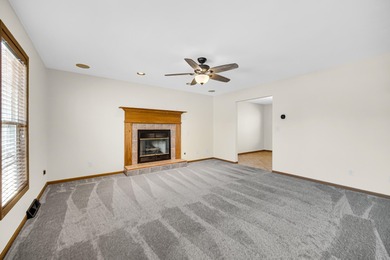 Beautifully-maintained 2-story in Aberdeen! Stepping inside on The Course at Aberdeen in Indiana - for sale on GolfHomes.com, golf home, golf lot