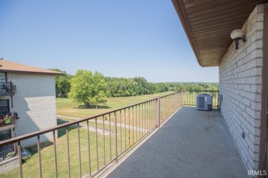 Welcome to this totally updated 2 bedroom 2 full bath condo at on Thunderbolt Pass Golf Course in Indiana - for sale on GolfHomes.com, golf home, golf lot