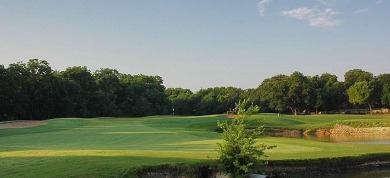 RARE OPPORTUNITY - STUNNING SINGLE-STORY ON THE FAIRWAY!
Welcome on Firewheel Golf Park in Texas - for sale on GolfHomes.com, golf home, golf lot