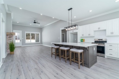 This 3 Bed, 2 bath home offers the perfect blend of style and on Balboa Golf Course in Arkansas - for sale on GolfHomes.com, golf home, golf lot