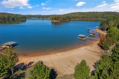 Don't miss your opportunity to own a well maintained home in the on The Trail At Chickasaw Pointe in South Carolina - for sale on GolfHomes.com, golf home, golf lot