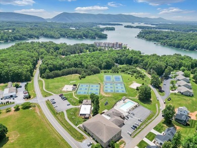Enjoy easy lakefront living in this beautifully updated, 2-bed on Mariners Landing Golf and Country Club in Virginia - for sale on GolfHomes.com, golf home, golf lot