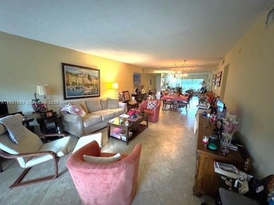 Exceptional value in Palm-Aire! This spacious 2BR/2BA unit on Palm-Aire Country Club and Resort - Palms in Florida - for sale on GolfHomes.com, golf home, golf lot