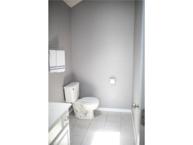 Welcome to this beautiful, 3 bedroom, 2.5 bathroom, move in on Paradise Pointe Golf Complex in Missouri - for sale on GolfHomes.com, golf home, golf lot