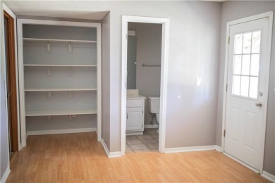 Welcome to this beautiful, 3 bedroom, 2.5 bathroom, move in on Paradise Pointe Golf Complex in Missouri - for sale on GolfHomes.com, golf home, golf lot