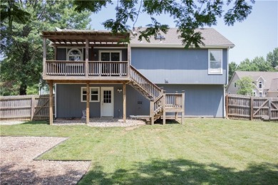Welcome to this beautiful, 3 bedroom, 2.5 bathroom, move in on Paradise Pointe Golf Complex in Missouri - for sale on GolfHomes.com, golf home, golf lot