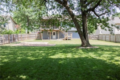 Welcome to this beautiful, 3 bedroom, 2.5 bathroom, move in on Paradise Pointe Golf Complex in Missouri - for sale on GolfHomes.com, golf home, golf lot