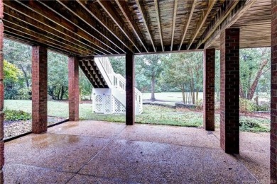 A fabulous opportunity in the sought-after MacGregor Downs on Fords Colony Country Club in Virginia - for sale on GolfHomes.com, golf home, golf lot