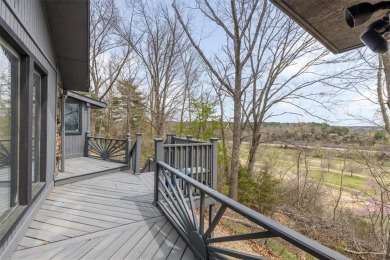 This charming Bella Vista home offers beautiful golf course on Bella Vista Country Club - Berksdale in Arkansas - for sale on GolfHomes.com, golf home, golf lot