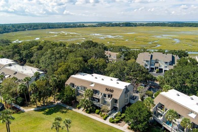 ACTIVE SHORT-TERM RENTAL LICENSE!Welcome to this beautifully on The Seabrook Island Club in South Carolina - for sale on GolfHomes.com, golf home, golf lot