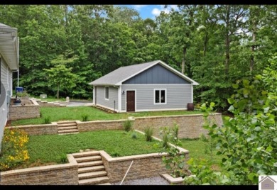 Come look at this stunning custom built home! This home boasts on Arrowhead Golf Club in Kentucky - for sale on GolfHomes.com, golf home, golf lot