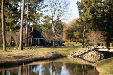 *Owners are licensed SC Real Estate Agents.* Updated home in on Arrowhead Country Club in South Carolina - for sale on GolfHomes.com, golf home, golf lot