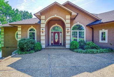 Spacious Lake Front Home on Lake Granada with 339' of lake on Granada Golf Course in Arkansas - for sale on GolfHomes.com, golf home, golf lot