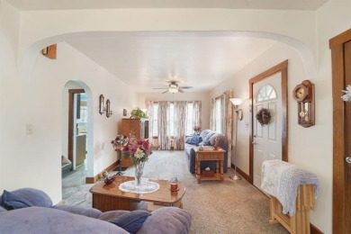 This cozy 2-bedroom, 1.5 bath home has so much to offer! Located on En-Joie Golf Course in New York - for sale on GolfHomes.com, golf home, golf lot