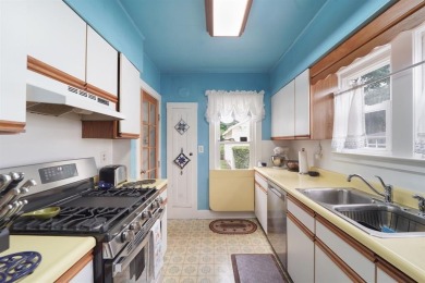 This cozy 2-bedroom, 1.5 bath home has so much to offer! Located on En-Joie Golf Course in New York - for sale on GolfHomes.com, golf home, golf lot