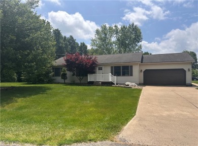 Spacious ranch home offering 3 bedrooms, 2 full baths, and an on Apple Valley Golf Course in Ohio - for sale on GolfHomes.com, golf home, golf lot