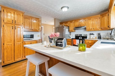 LOCATION!! STUNNING home in Hunting Creek Subdivision, London on London Country Club in Kentucky - for sale on GolfHomes.com, golf home, golf lot