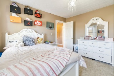 LOCATION!! STUNNING home in Hunting Creek Subdivision, London on London Country Club in Kentucky - for sale on GolfHomes.com, golf home, golf lot