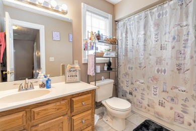 LOCATION!! STUNNING home in Hunting Creek Subdivision, London on London Country Club in Kentucky - for sale on GolfHomes.com, golf home, golf lot