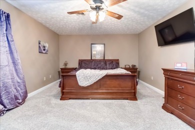 LOCATION!! STUNNING home in Hunting Creek Subdivision, London on London Country Club in Kentucky - for sale on GolfHomes.com, golf home, golf lot