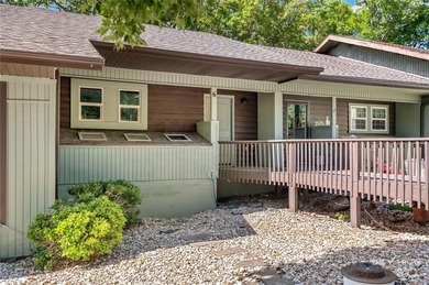 Lake View, Move-in ready and fully renovated! This charming 2 on Bella Vista Country Club - Berksdale in Arkansas - for sale on GolfHomes.com, golf home, golf lot