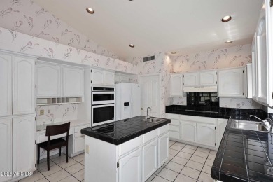 Welcome home to the all-inclusive Sun Lakes Community! This 2300 on Palo Verde Golf and Country Club in Arizona - for sale on GolfHomes.com, golf home, golf lot