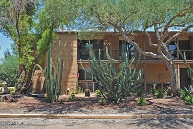 Lovely light and bright 2/bed 2/bath corner, upstairs condo with on Oro Valley Country Club in Arizona - for sale on GolfHomes.com, golf home, golf lot