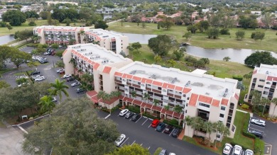 COME AND FALL IN LOVE WITH THIS TASTEFULLY RENOVATED CONDO! 2 on Inverrary Country Club in Florida - for sale on GolfHomes.com, golf home, golf lot