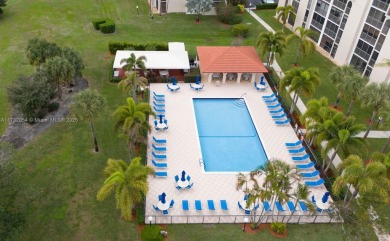 COME AND FALL IN LOVE WITH THIS TASTEFULLY RENOVATED CONDO! 2 on Inverrary Country Club in Florida - for sale on GolfHomes.com, golf home, golf lot