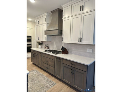 Beautifully maintained 55+ single-family home in the premier on The Club At Viniterra in Virginia - for sale on GolfHomes.com, golf home, golf lot