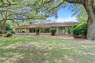 Lovingly cared for by longtime owners, this 3BR/2.5BA on Port Royal Golf and Racquet Club in South Carolina - for sale on GolfHomes.com, golf home, golf lot