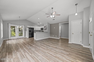 **MOTIVATED SELLER** Looking for one story coastal NC living on Belvedere Country Club in North Carolina - for sale on GolfHomes.com, golf home, golf lot