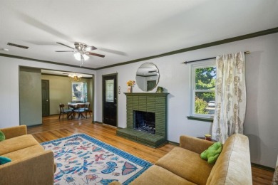!MOTIVATED SELLER! Make us an offer on this Darling 1944 on Stevens Park Golf Course in Texas - for sale on GolfHomes.com, golf home, golf lot