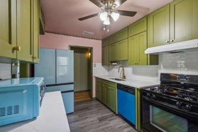 !MOTIVATED SELLER! Make us an offer on this Darling 1944 on Stevens Park Golf Course in Texas - for sale on GolfHomes.com, golf home, golf lot