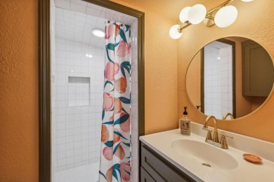 !MOTIVATED SELLER! Make us an offer on this Darling 1944 on Stevens Park Golf Course in Texas - for sale on GolfHomes.com, golf home, golf lot