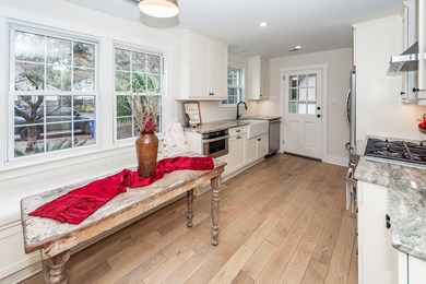 ''Santa Baby''; the perfect charming Terrace Cottage; Under the on Charleston Municipal Golf Course in South Carolina - for sale on GolfHomes.com, golf home, golf lot