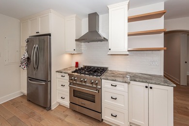 ''Santa Baby''; the perfect charming Terrace Cottage; Under the on Charleston Municipal Golf Course in South Carolina - for sale on GolfHomes.com, golf home, golf lot