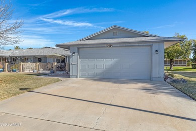 Beautifully updated and truly move-in ready, this Sun City home on Sun City Lakes West and East in Arizona - for sale on GolfHomes.com, golf home, golf lot
