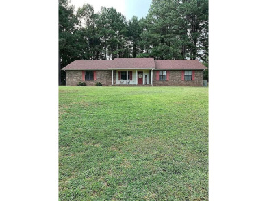Very nice 3 bedroom 3 bath brick home on secluded 2 acres.  Over on Chamberlyne Country Club in Arkansas - for sale on GolfHomes.com, golf home, golf lot