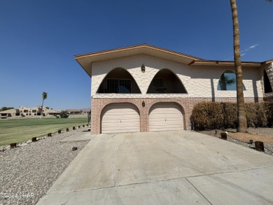 GOLF COURSE LIVING. Located on the fairway with beautiful green on London Bridge Golf Course in Arizona - for sale on GolfHomes.com, golf home, golf lot