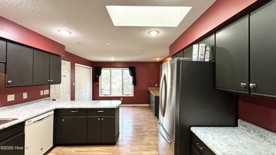 Welcome to this beautiful 3 BD, 2 Full BT home offering 2,151 on Harbour Point Golf Club in North Carolina - for sale on GolfHomes.com, golf home, golf lot