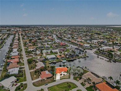 PRIME WATERFRONT LOCATION IN PUNTA GORDA ISLES! An AMAZING PRICE on Saint Andrews South Golf Club in Florida - for sale on GolfHomes.com, golf home, golf lot