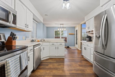 Welcome home to this adorable and well-maintained 2-bedroom on Ironhorse Golf Course in Illinois - for sale on GolfHomes.com, golf home, golf lot