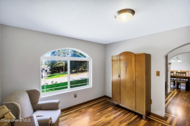 Golfers Delight you will love this 5 bedroom 3.5 bath on the on Stoneridge Golf Club in Idaho - for sale on GolfHomes.com, golf home, golf lot