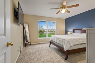 Welcome home to this adorable and well-maintained 2-bedroom on Ironhorse Golf Course in Illinois - for sale on GolfHomes.com, golf home, golf lot