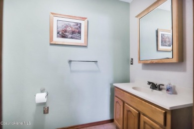 Golfers Delight you will love this 5 bedroom 3.5 bath on the on Stoneridge Golf Club in Idaho - for sale on GolfHomes.com, golf home, golf lot